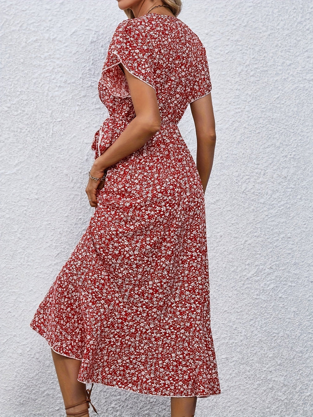 Elara – Floral Dress with Tummy Coverage