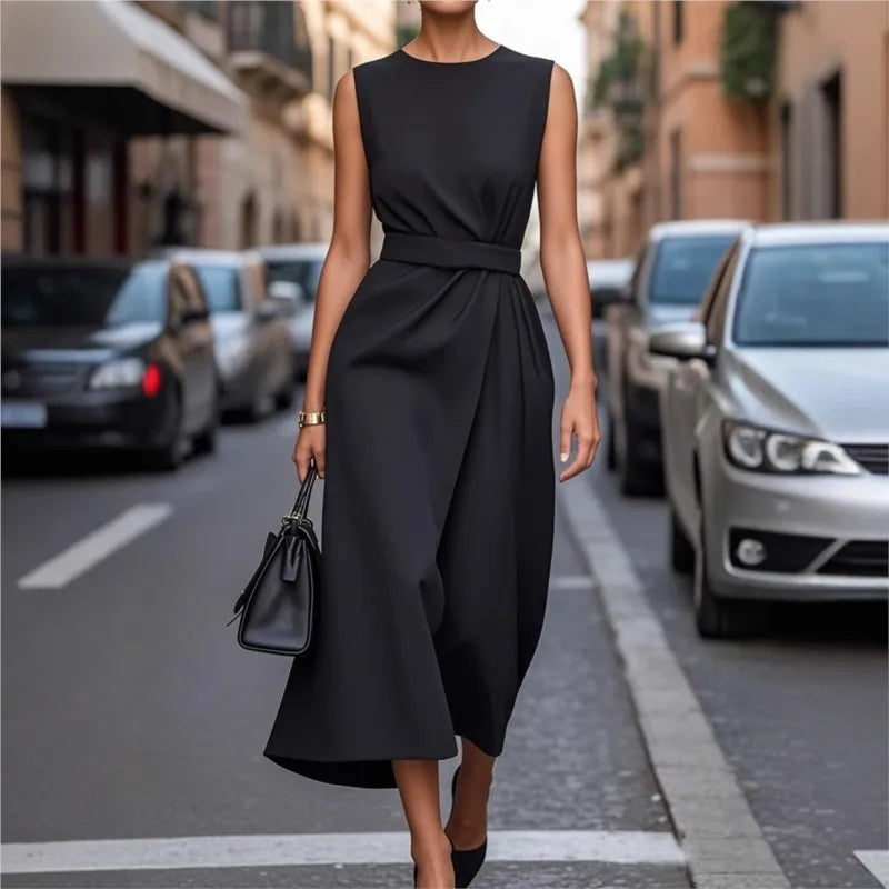 Hayden Ryve | Elegant Round Neck Dress